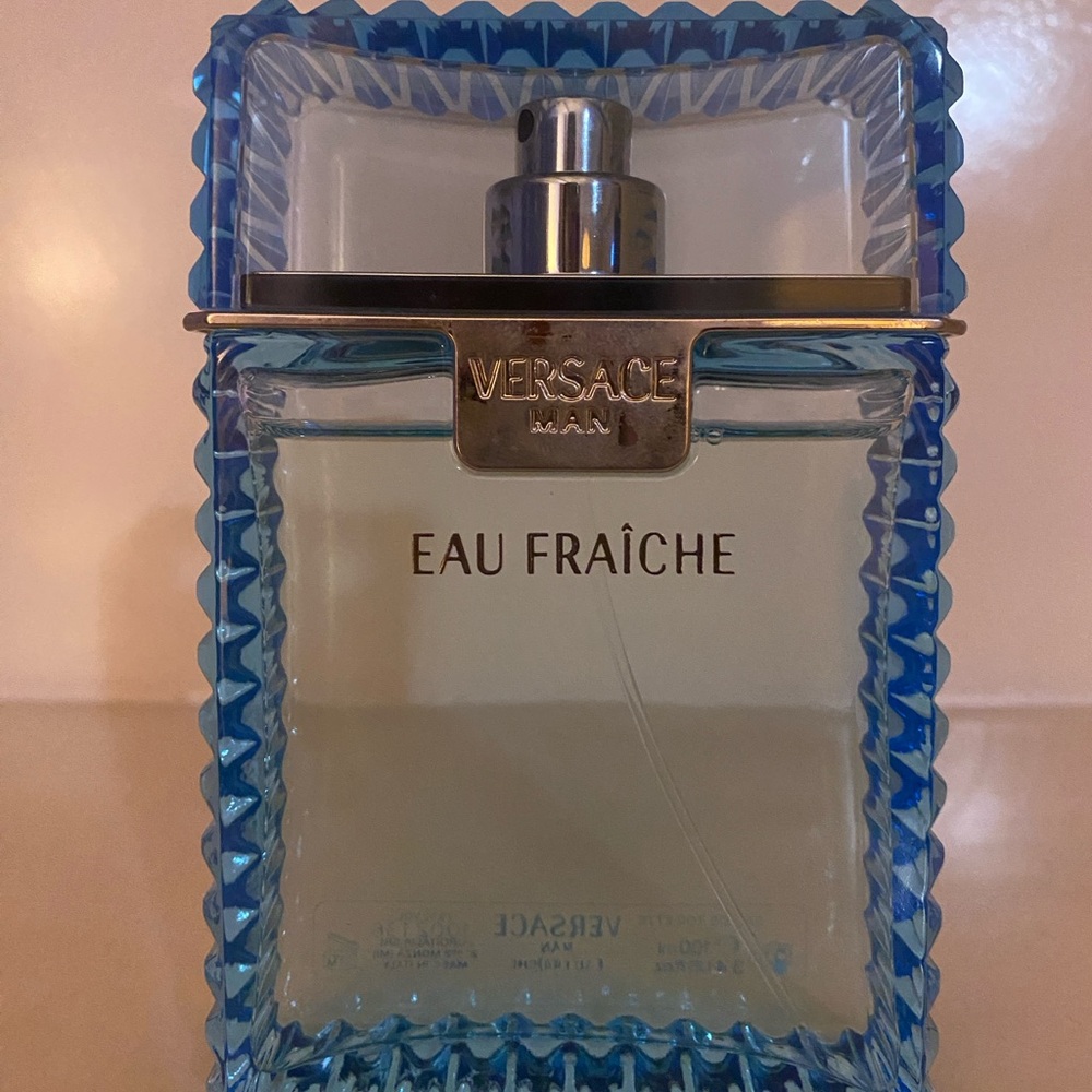 Versace Eau Fraîche Light Blue Fragrance - Picture 3 of 3